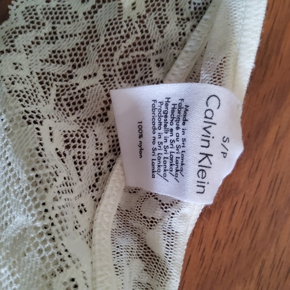 CALVIN KLEIN Bare Lace Unlined Halter Bralette Size S New - Picture 8 of 9